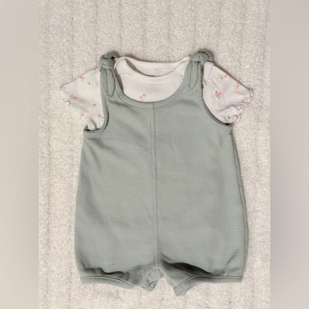 Carter’s Green Baby Romper with White Floral Shirt - Picture 3 of 3